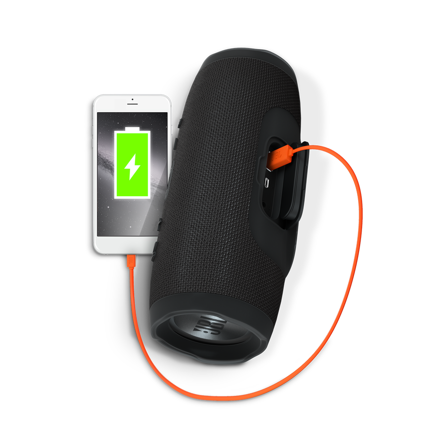 JBL Charge 3 cargando un teléfono por USB