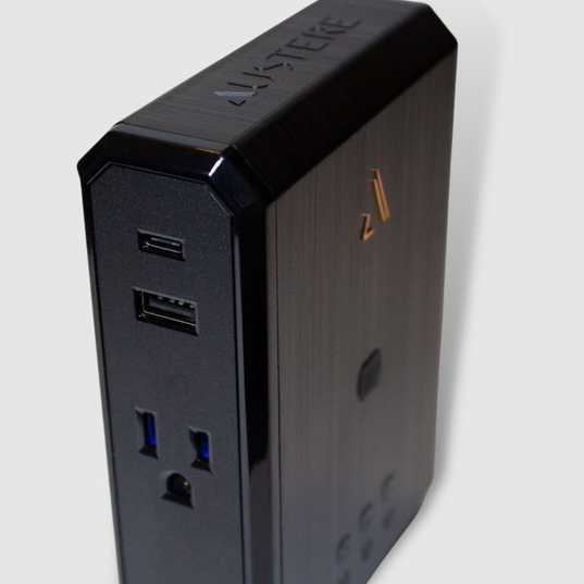 Austere III Series Power 4-Outlet With Omniport USB - Black - Austere III Series Power 4-Outlet With Omniport USB - Top