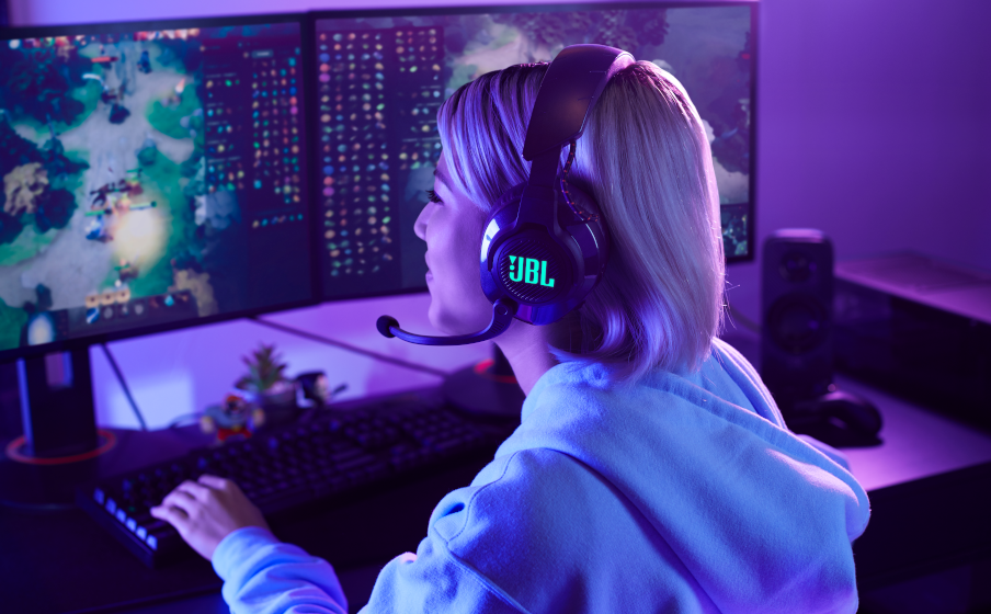 Live the game with JBL QuantumSURROUND&trade; and DTS