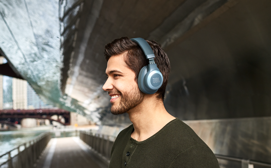 Grund Staple utilsigtet JBL E65BTNC Wireless over-ear noise-cancelling headphones | Superior Sound