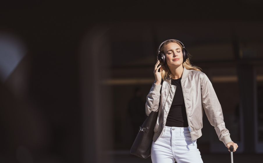 JBL Club 950NC | Wireless over-ear noise cancelling headphones