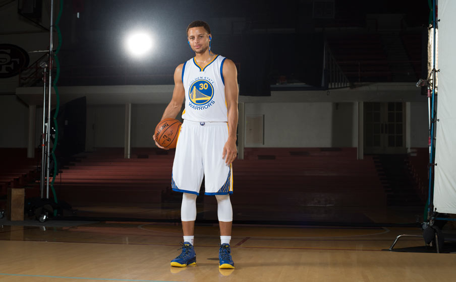 NBAステフィンカリーJBL Reflect Mini BT ワイヤレスイヤホン 新製品】ステファン・カリーモデルのBluetoothイヤホンがJBLより